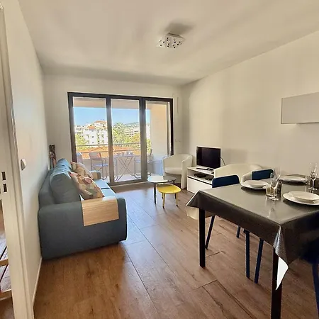 公寓 Les Rives Bleus 胡安莱潘